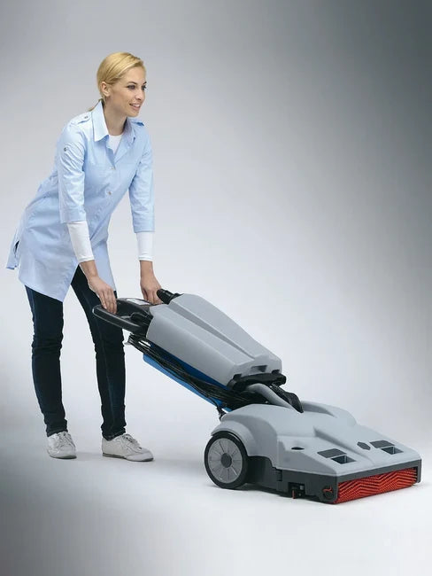 Lindhaus LW46 Hybrid being pushed across a hard floor